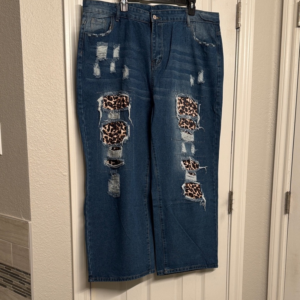 Trendy Leopard Patch Blue Wide Leg Jeans